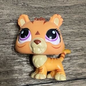 Littlest Pet Shop #2556 Tiger Saber-tooth LPS Collectible Hexagon Bottom